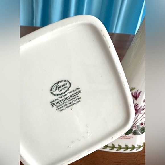 Portmeirion Susan Williams-Ellis Botanical Garden Square Oil & Vinegar Set - Picture 6 of 10